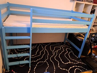 Dětská patrová postel