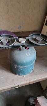 Vařič na propan butan. Včetně kufru