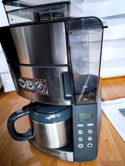 Překapávaci kávovar Russell Hobbs s mlýnkem
