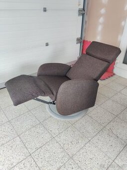 Polohovací křeslo