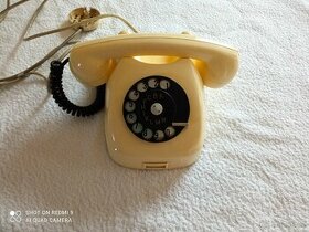 Starý vytáčecí telefon