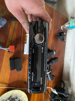 Rádio e46 + redukční rámeček,kabely