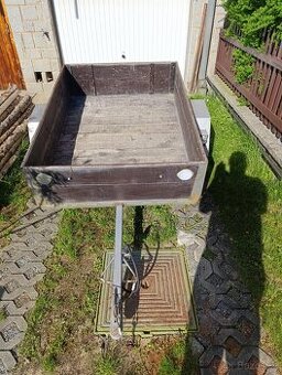 Přívěsný vozík