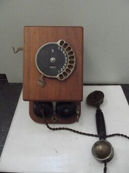 Altes Siemens Wandtelefon Fernsprecher Holz Messing usw