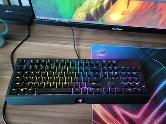 Razer blackwidow mechanická klavesnice