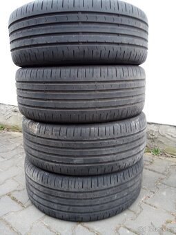 Letní pneu 205/55 R16 W Continental.