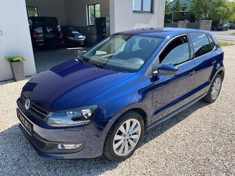 VW POLO 6R 2011 1,4 63KW MODEL TEAM 2011 TOP STAV