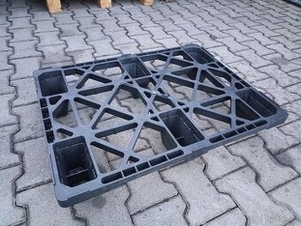 Plastové palety 80x60cm - půl EURovka