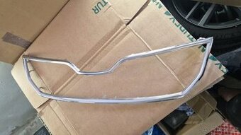 Chromová lišta masky Fabia 3 6V0853761