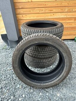 Zimní pneu 215/50 R18 V - 1 sezónu jeté - POLARIS_5 BARUM