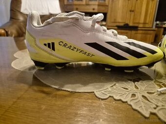 Dětské kopačky Adidas 35