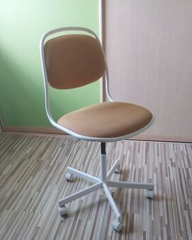 Otočná židle Ikea