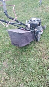 Travní sekačka Husqvarna r43s