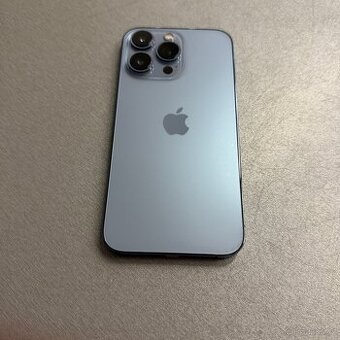iPhone 13 Pro 256GB sierra blue, pěkný stav, rok záruka