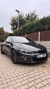 VW SCIROCCO 2.0 tdi 103kw DSG Spéchám proto taková cena