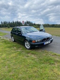 Bmw e39 523i - m52b25 125kw - Rezervace do neděle