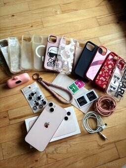 IPhone 13 růžový