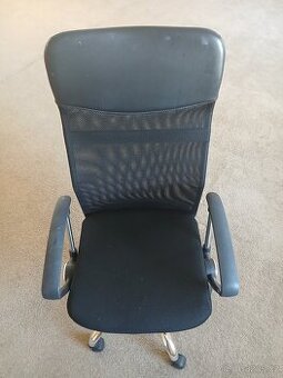 Prodám kancelářské křeslo.