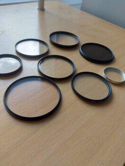 Mix filtrů B+W, HOYA