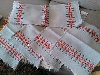 UBRUSY A PROSTÍRANI