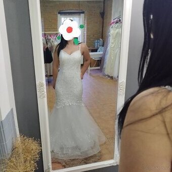 Nádherné svatební šaty mořská panna.