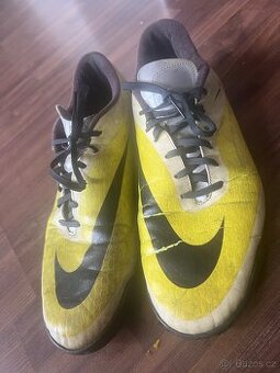 Turfy NIKE HyperVenom vel. 47.5 / stav Dobrý