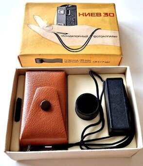 maloformátový fotoaparát KIEV 30 (špionážní)