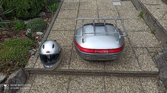 Prodám výhodně moto box na dvě přilby