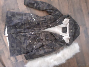 Dívčí zimní bunda