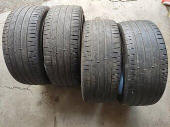 235/40 R19 96Y rv2023 LETNÍ PNEU 4ks