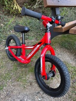 Odrážedlo Specialized