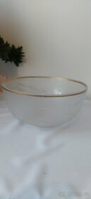 velká mísa s výbrusem, mléčné sklo