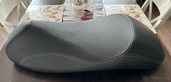 Gelové sedlo Vespa GTS
