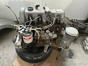 Motor Mercedes w115 220D