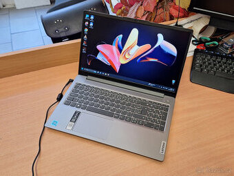 Lenovo IdeaPad Slim 3 15IAN8 - 4GB RAM, 128GB SSD, záruka