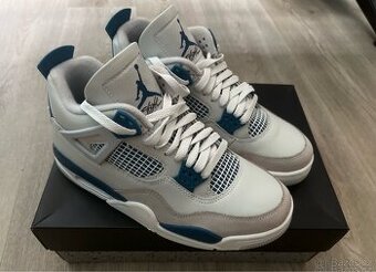 Air Jordan 4 Military Blue