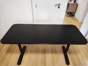 Kancelářský stůl Ikea Bekant 140x60 cm