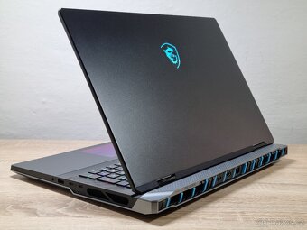 18" 4K_MSI TITAN 18 HX_i9-14900HX_64GB_4TB_RTX 4090 16GB