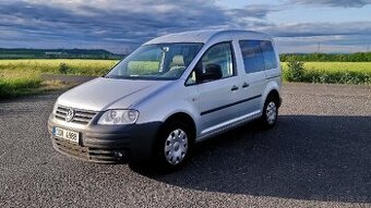 Vw Caddy 1.6 2010 7-míst