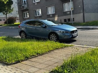 Volvo V40, D2, top výbava, pouze autorizovaný servis Volvo