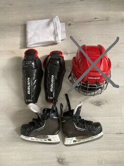Dětský hokejový set Bauer holeně, brusle, štulpny