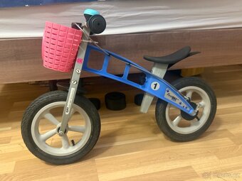 First bike s brzdou + košík + zvoneček