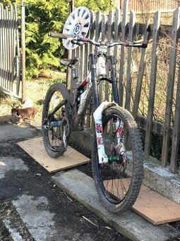 Rockmachine down hill kolo
