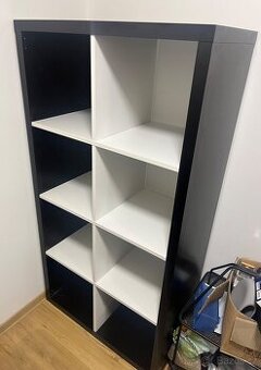 Ikea Kallax 2x4 včetně kovové podnože