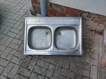 Nerezový dvojdřez - 1