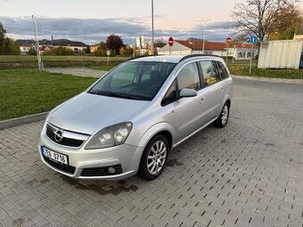 Opel Zafira 1,6i 77kW, 7 míst