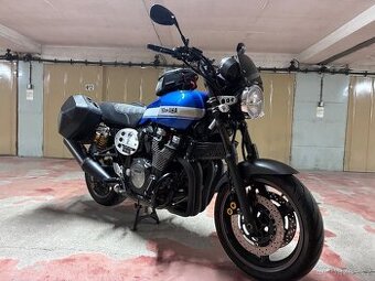 Prodám Yamaha XJR 1300 r. 2018 72Kw 26868 km Ohlins