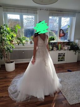 Prodám svatební šaty