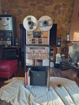 Sestava,AKAI,v,RACKu