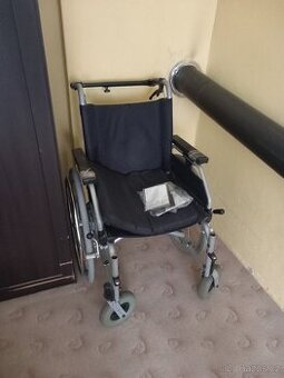 Invalidní vozík 108-23 DMA